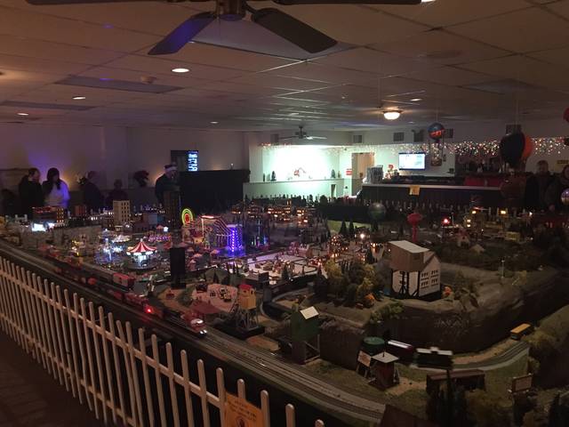 Holiday train display rolls on through the end of December<span class="headline-video">Video <i class="fa-solid fa-circle-play"></i></span>