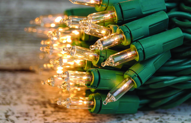 2103572_web1_ChristmasLights