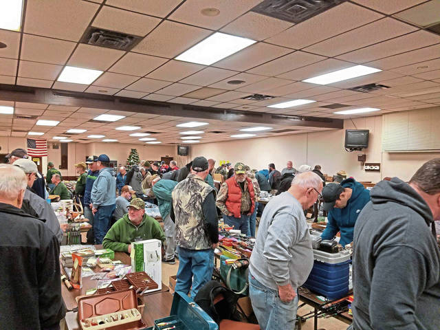 2113319_web1_vnd-fishingFlea6-122719