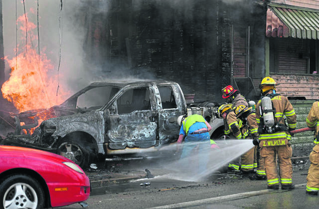 2121948_web1_VND-EastDeerFire006-122819