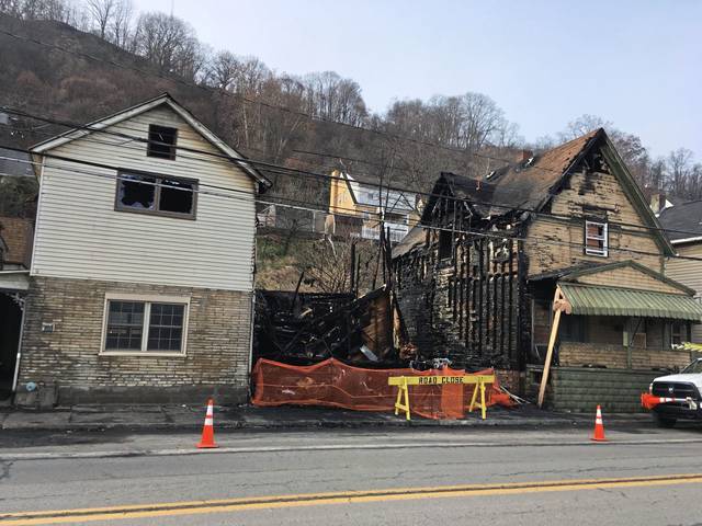 2121948_web1_vnd-EastDeerFireFolo-122919