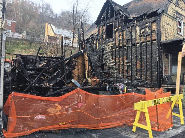 2121948_web1_vnd-EastDeerFireFolo2-122919