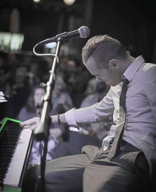 2127672_web1_VND-LIV-PIANO