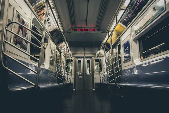 2134381_web1_subway-2893851_1920