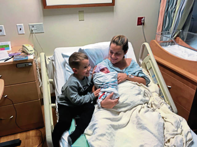 2134683_web1_gtr-NewYearbaby2-010220