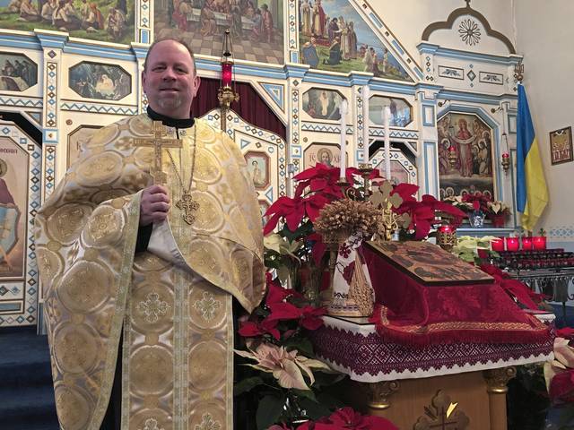 2143076_web1_vnd-orthodoxxmas-010620