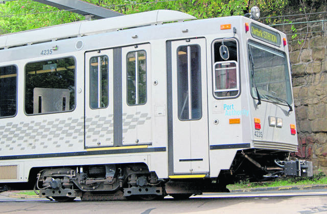 2152144_web1_ptr-TLightRail