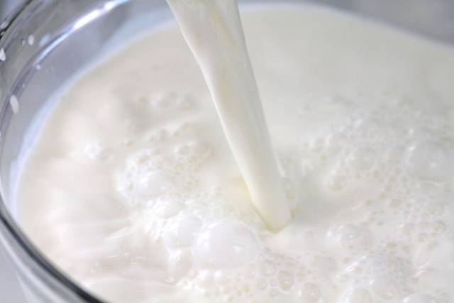 2152731_web1_web-milk