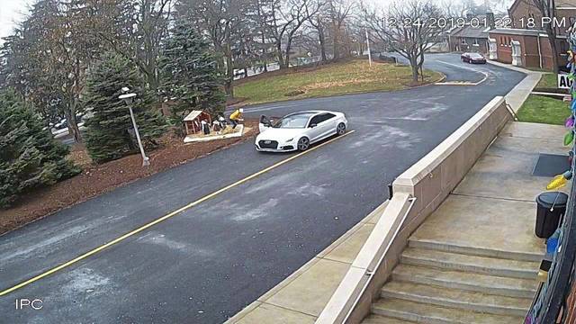 McCandless cops seek tips on theft of baby Jesus statue on Christmas Eve