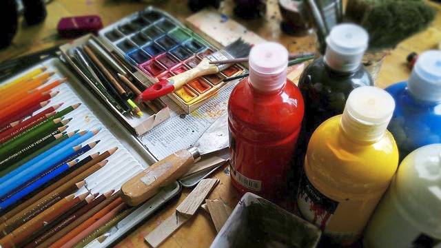 Block Northway exhibiting art created by North Hills area students