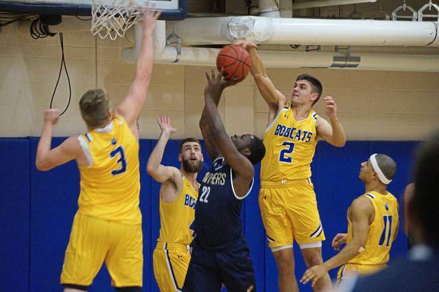 2164024_web1_gtr-UPGhoops1-011120