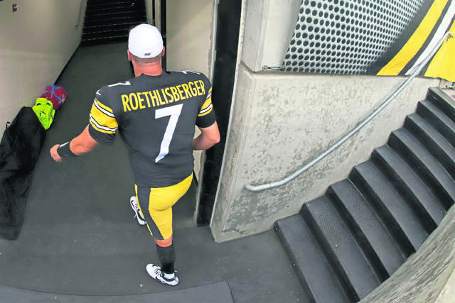 2171987_web1_Seahawks_Steelers_Football_74519.jpg-64cfb