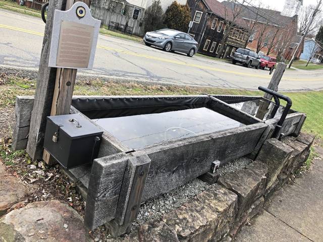 2192370_web1_ms-DelHist-Trough-012320