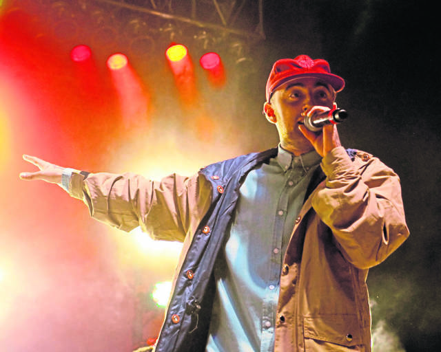 2192880_web1_ptr-NULIV-macmiller05-091716