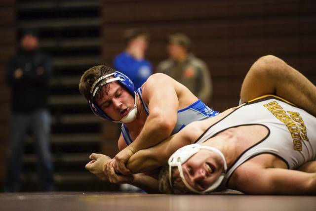 ‘Spartanhawks’ Ethan Berginc, Justin Cramer fitting in with Hempfield wrestling team