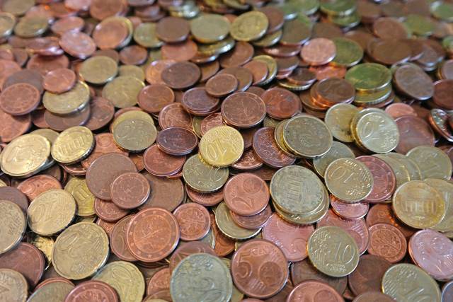 2220890_web1_web-coins
