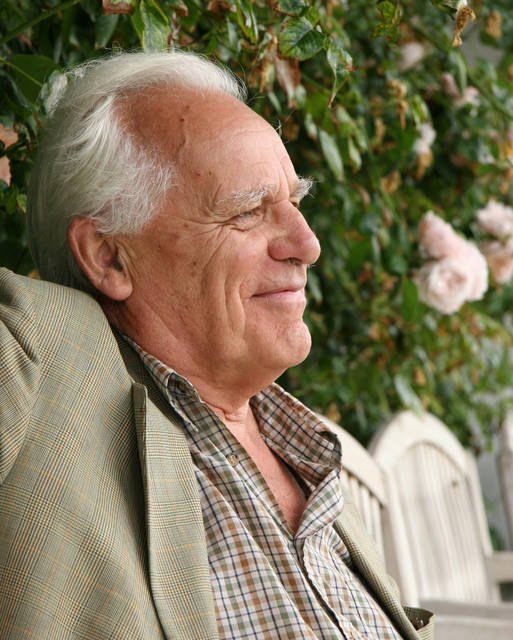 2226526_web1_gtr-liv-newroses10-013120