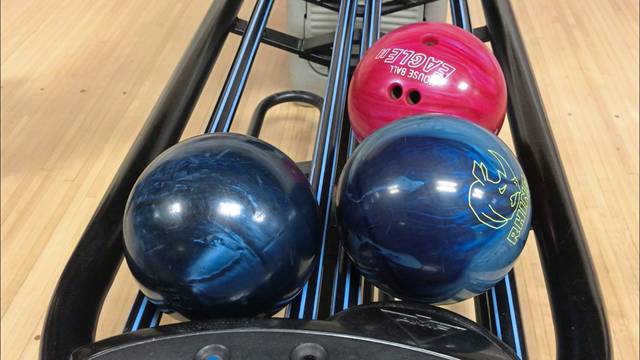 2232644_web1_vnd-bowlingforeli4-012720