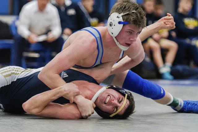 Hempfield rolls over Kiski Area to reach WPIAL wrestling semifinals