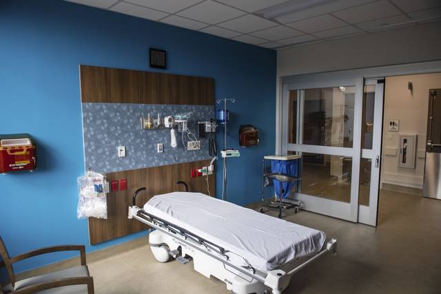 2256991_web1_gtr-HosptialOpening006-110919
