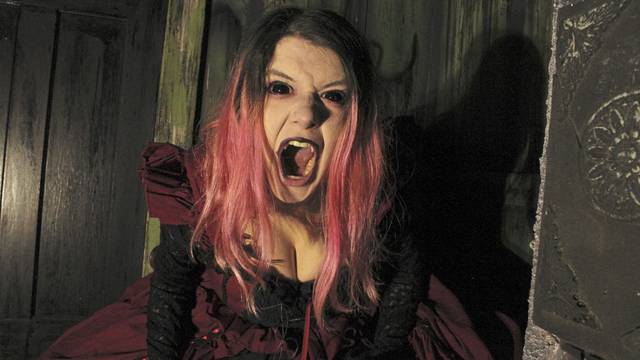 2242488_web1_gtr-liv-fearfest