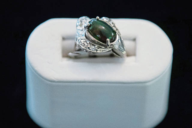 2263668_web1_gtr-lo-Jeweler010-020320