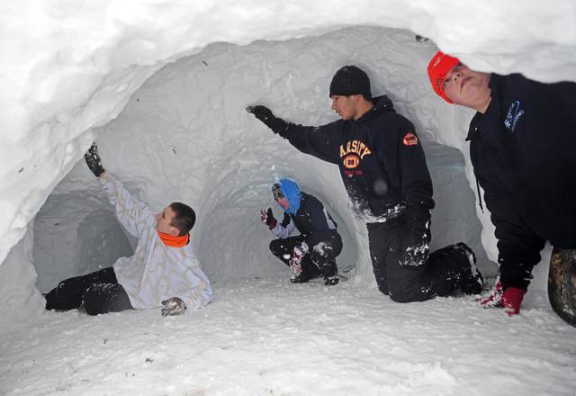 2277054_web1_ptr-snowmageddon-069