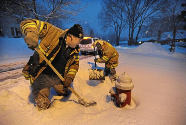 2277054_web1_ptr-snowmageddon-071