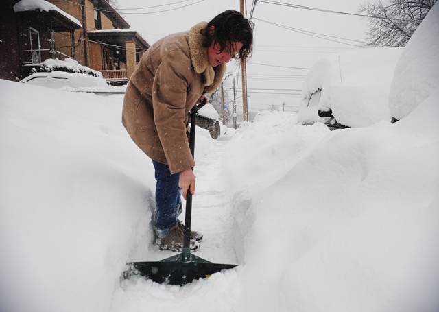 2277054_web1_ptr-snowmageddon-080