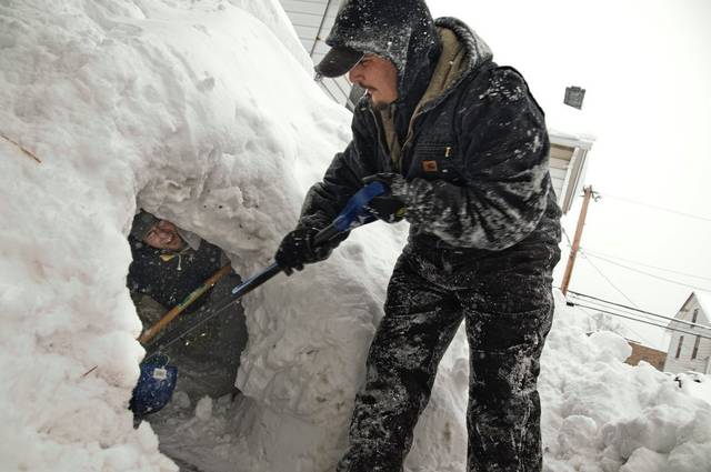 2277054_web1_ptr-snowmageddon-081