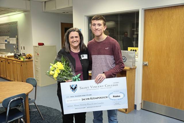 2284904_web1_gtr-HempfieldScholarships42-010319
