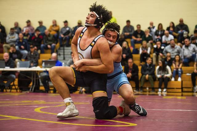 Quaker Valley wrestling team celebrates 1st PIAA playoff berth