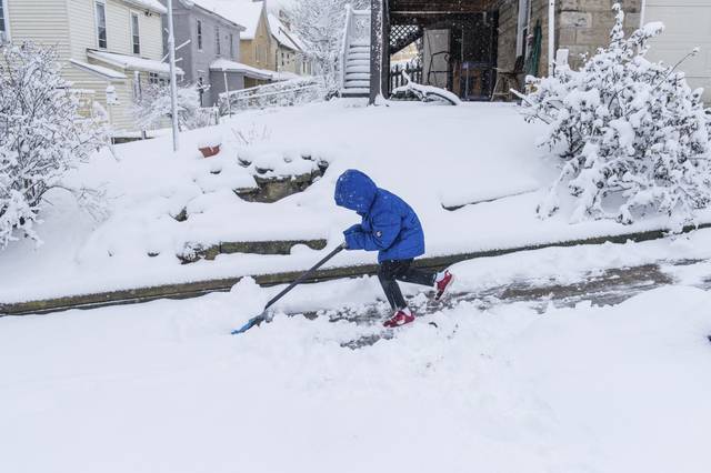 2291294_web1_gtr-lo-snowday004-020820