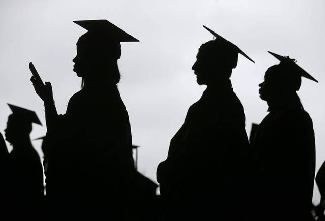 2303035_web1_web-graduation