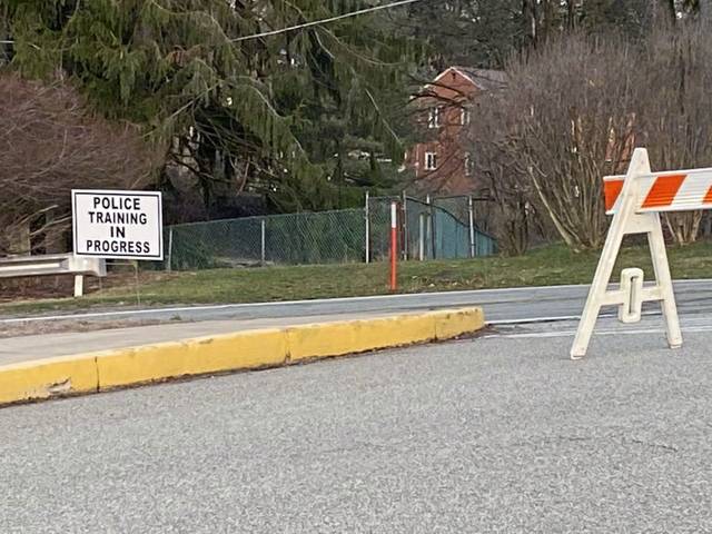 FBI agents training in Shaler today, noise and police activity part of exercise