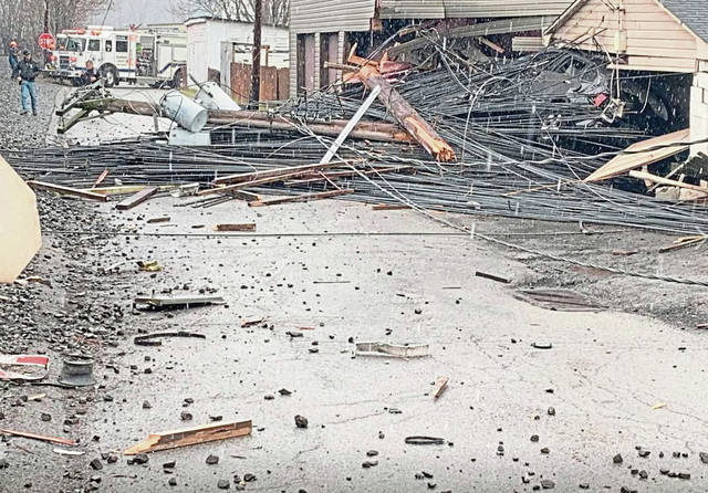 Building condemned following tractor-trailer, train collision in Blawnox