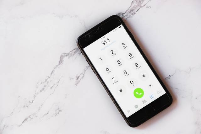 2322034_web1_WEB-911-phone