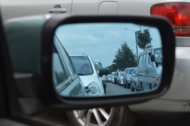 2325478_web1_WEB-traffic
