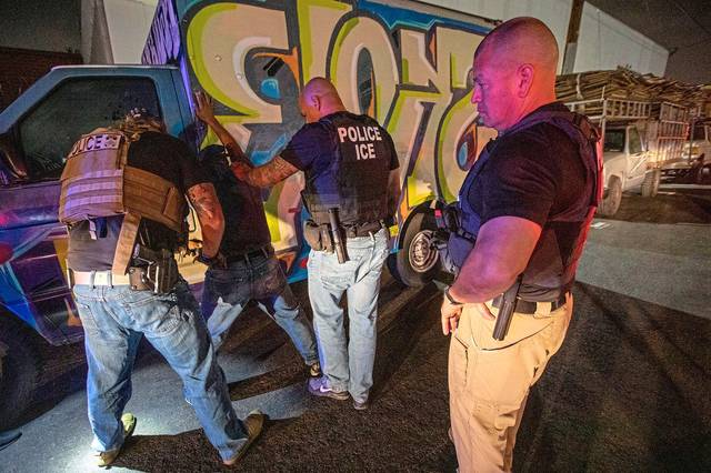 2326342_web1_ptr-tns-SanctuaryCitiesBorderAgents-021520 2326342_web1_ptr-tns-SanctuaryCitiesBorderAgents-021520