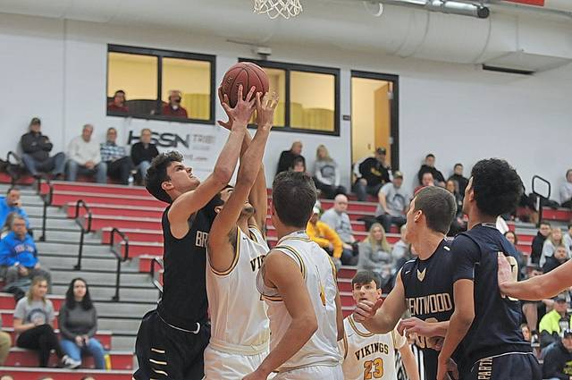 Brentwood boys basketball team edges Apollo-Ridge in WPIAL 1st round