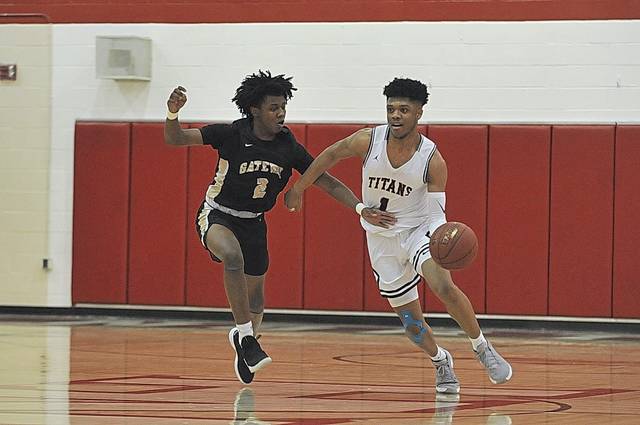 Reynolds makes clutch plays as Shaler boys beat Gateway
