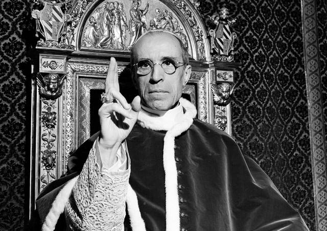 2346951_web1_ptr-PopePius-022120
