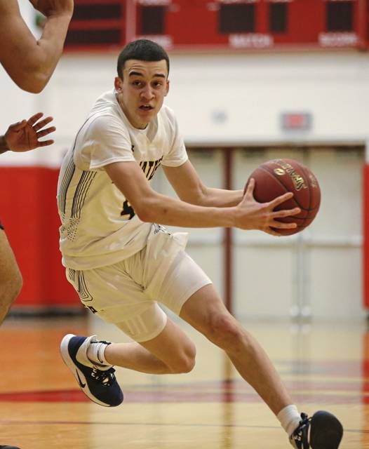 South Allegheny uses buzzer-beater to defeat Beaver Falls, reach WPIAL semifinals<span class="headline-video">Video <i class="fa-solid fa-circle-play"></i></span>