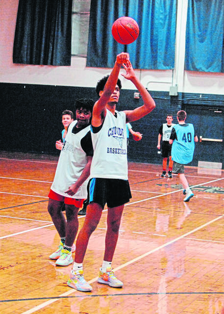 Elliott handles pressure, shoots Bishop Canevin boys past Union