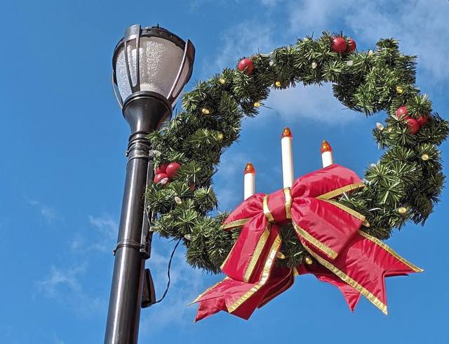 2367866_web1_gtr-LatWreath1-022620