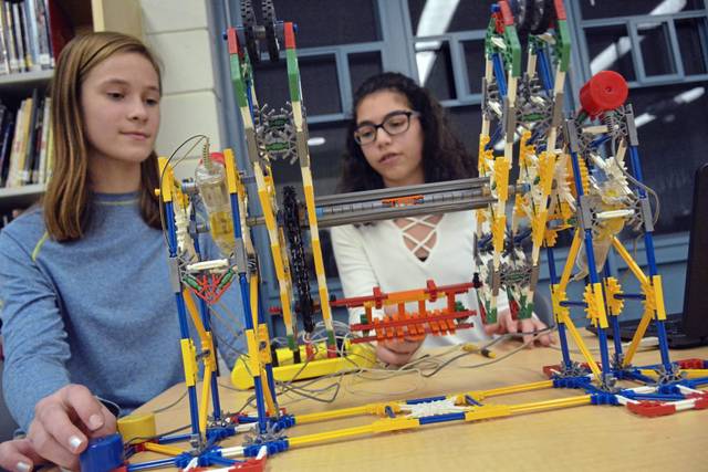 2374893_web1_ms-STEMworkshop-030520