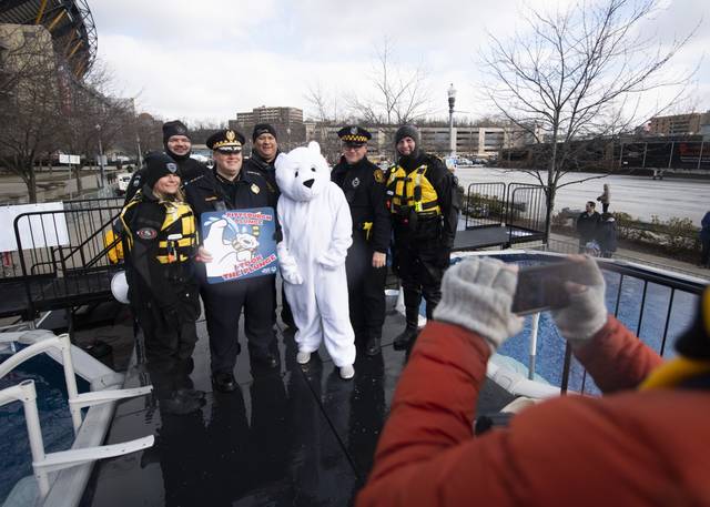 2385751_web1_gtr-Specialplunge005-022920