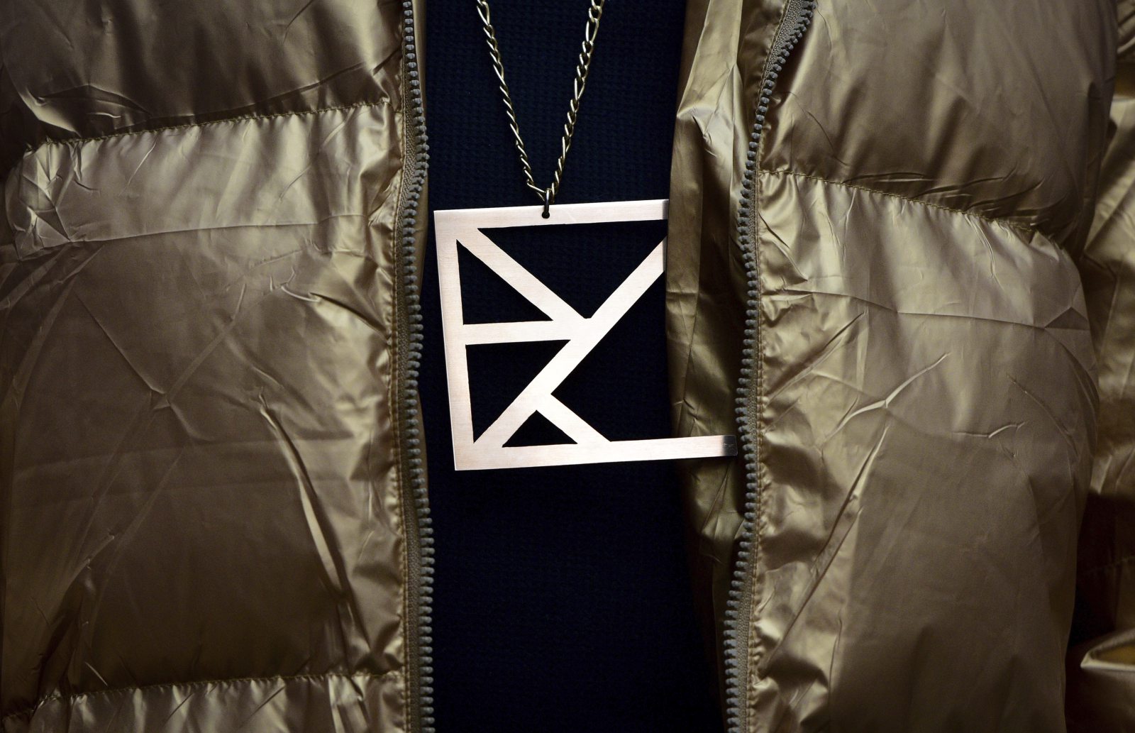 photo1