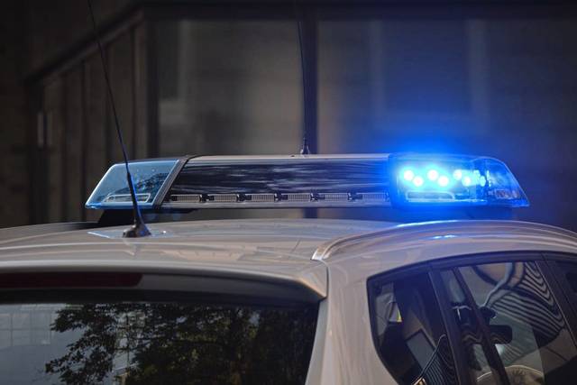 2392671_web1_WEB-police-car