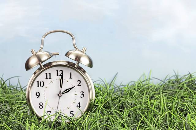 2405253_web1_web-clock2